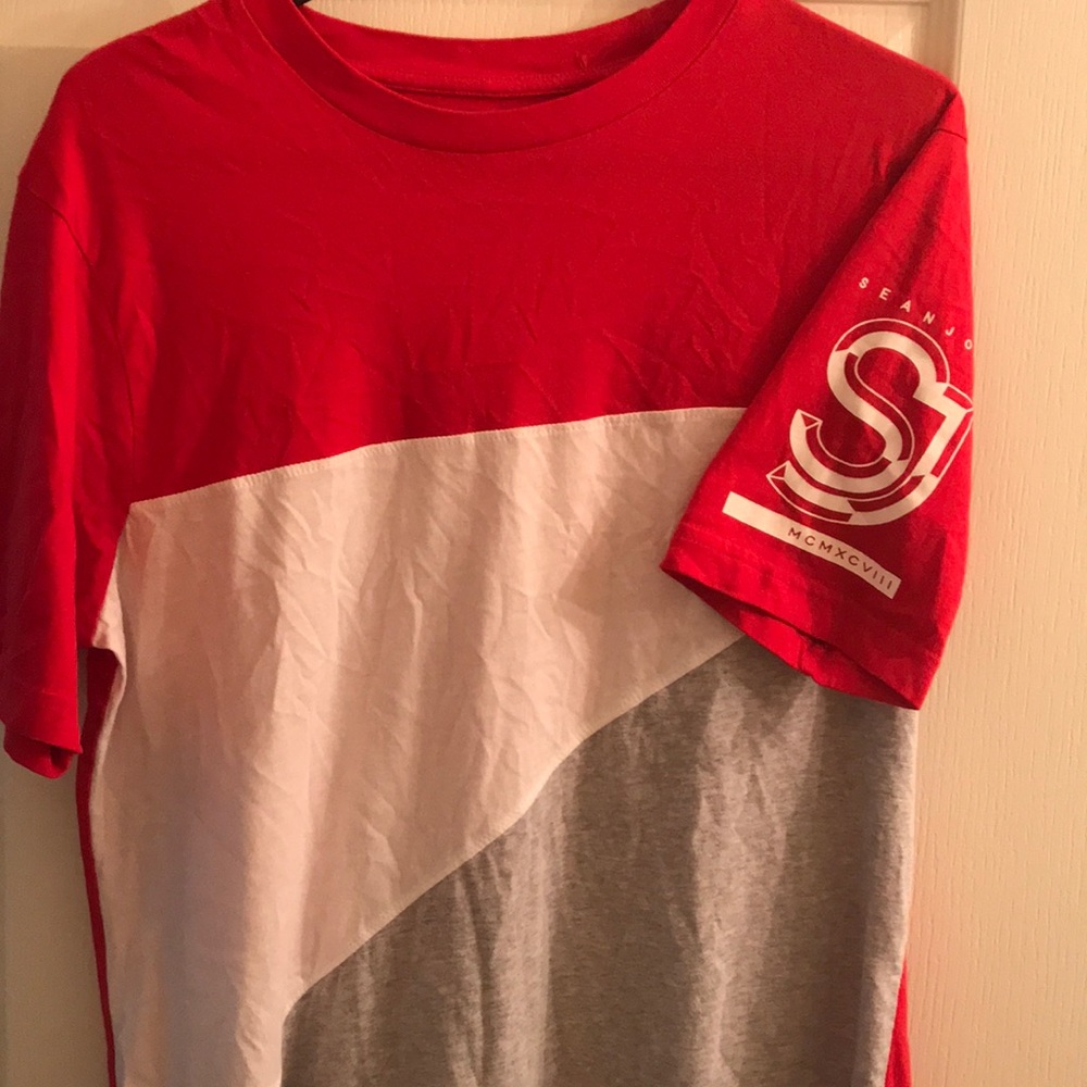 Sean John T shirt